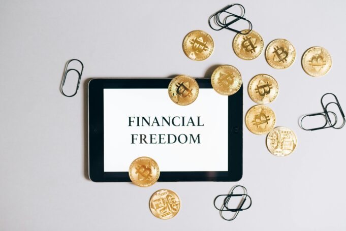 7 Expert Tips to Build Wealth and Financial Freedom